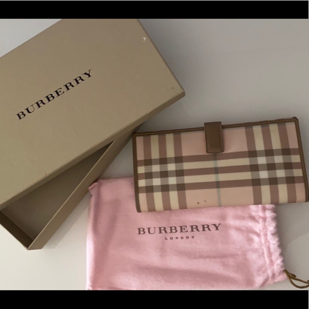 Burberry long Wallet